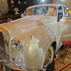 Rolls-Royce covered with 1 million Swarovski crystals