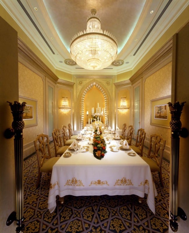 Print_Palace-Suite-Dining-Room