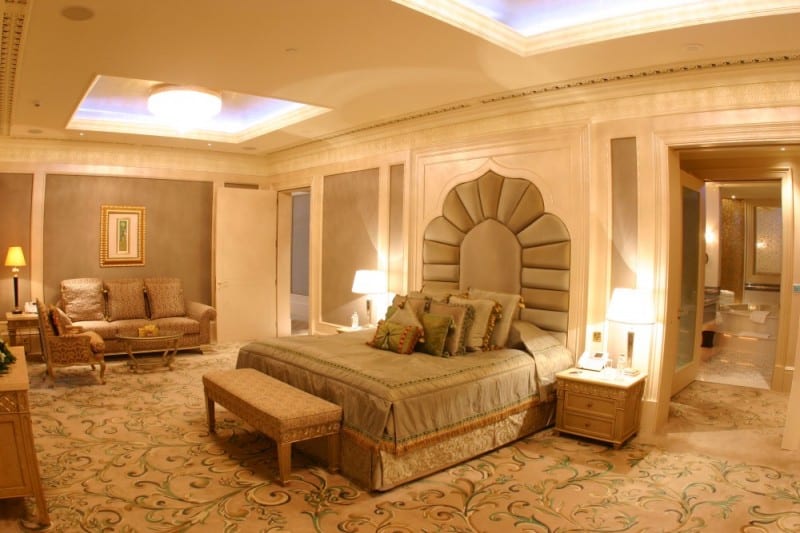 Print_Royal-Khaleej-Suite-Bedroom