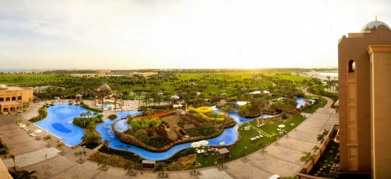Kempinski Emirates Palace pool
